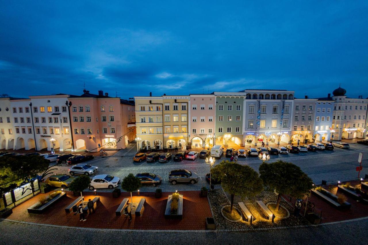 Highlight Am Stadtplatz Muehldorf - C4S Come4Stay - 2 Zimmer Wohnung I Bis Zu 5 Gaeste Exterior foto