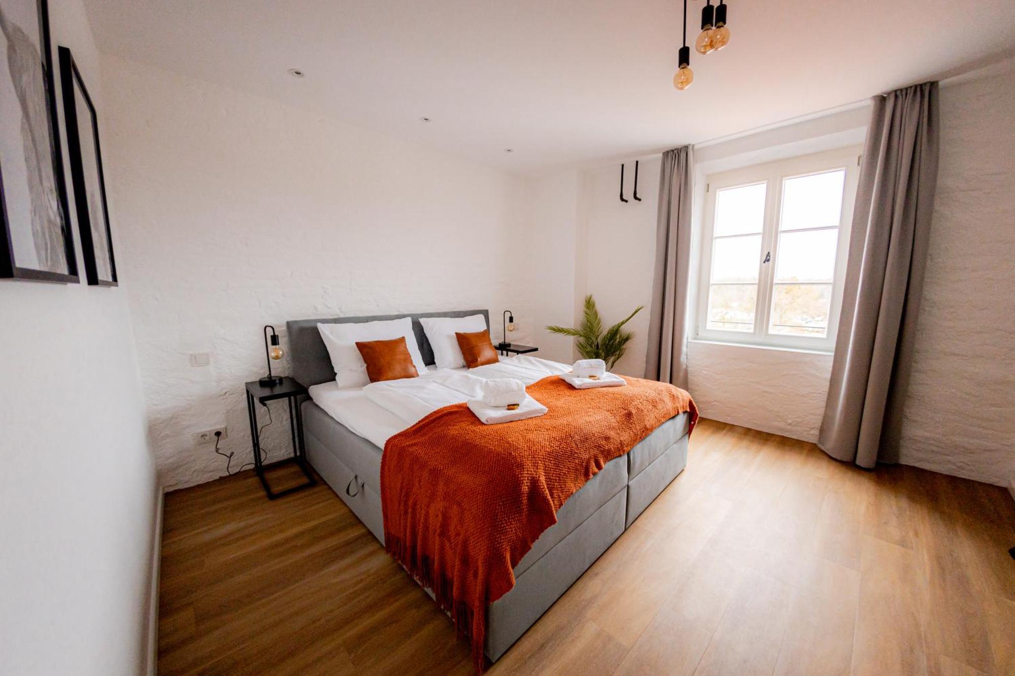 Highlight Am Stadtplatz Muehldorf - C4S Come4Stay - 2 Zimmer Wohnung I Bis Zu 5 Gaeste Exterior foto
